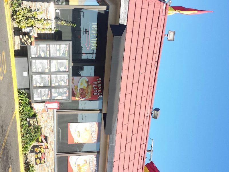Tam's Burgers exterior